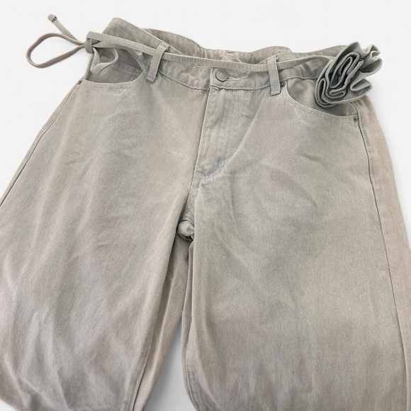 LA Hearts Light Indigo Rose Belted Low Rise Baggy Jeans - Picture 5 of 9